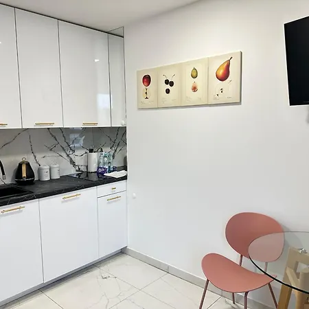 Apartman Moveen! Nowoczesne Studia Z Parkingiem! 10 Min Od Centrum