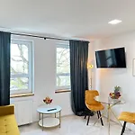 Moveen! Nowoczesne Studia Z Parkingiem! 10 Min Od Centrum アパート ヴロツワフ
