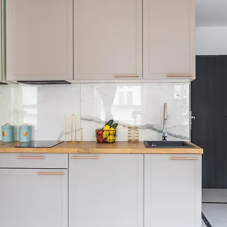 Moveen! Wynajem Apartamentow We Wroclawiu! 10 Minut Od Centrum * Wrocław