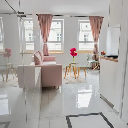 Moveen! Nowoczesne Studia Z Parkingiem! 10 Min Od Centrum Apartment Breslau