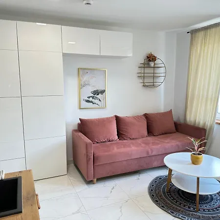 Moveen! Wynajem Apartamentow We Wroclawiu! 10 Minut Od Centrum Apartment