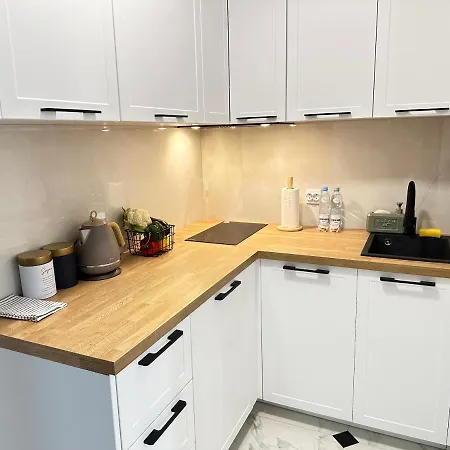 Moveen! Wynajem Apartamentow We Wroclawiu! 10 Minut Od Centrum Apartment