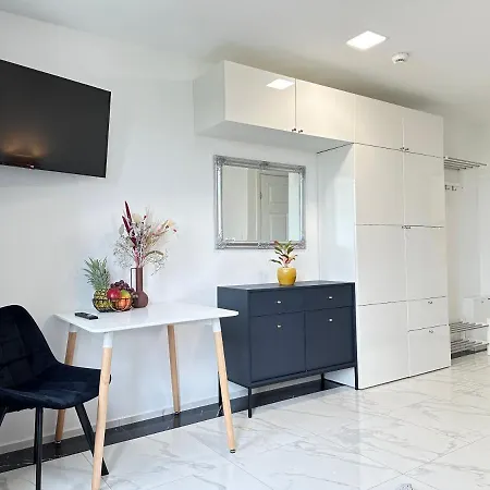 Moveen! Wynajem Apartamentow We Wroclawiu! 10 Minut Od Centrum Apartament Wrocław