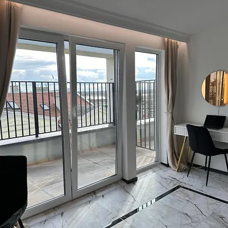 Moveen! Wynajem Apartamentow We Wroclawiu! 10 Minut Od Centrum Wrocław