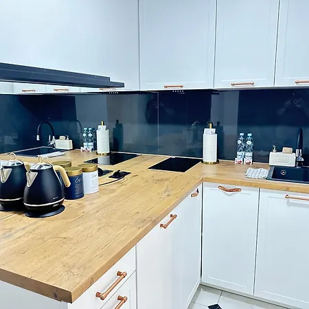 Moveen! Wynajem Apartamentow We Wroclawiu! 10 Minut Od Centrum