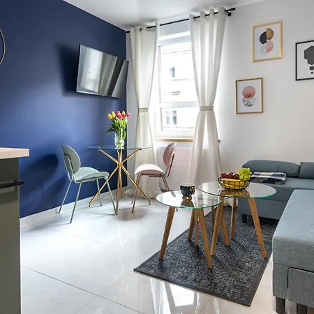 Moveen! Wynajem Apartamentow We Wroclawiu! 10 Minut Od Centrum * Wrocław